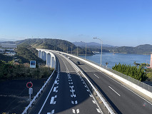 勴